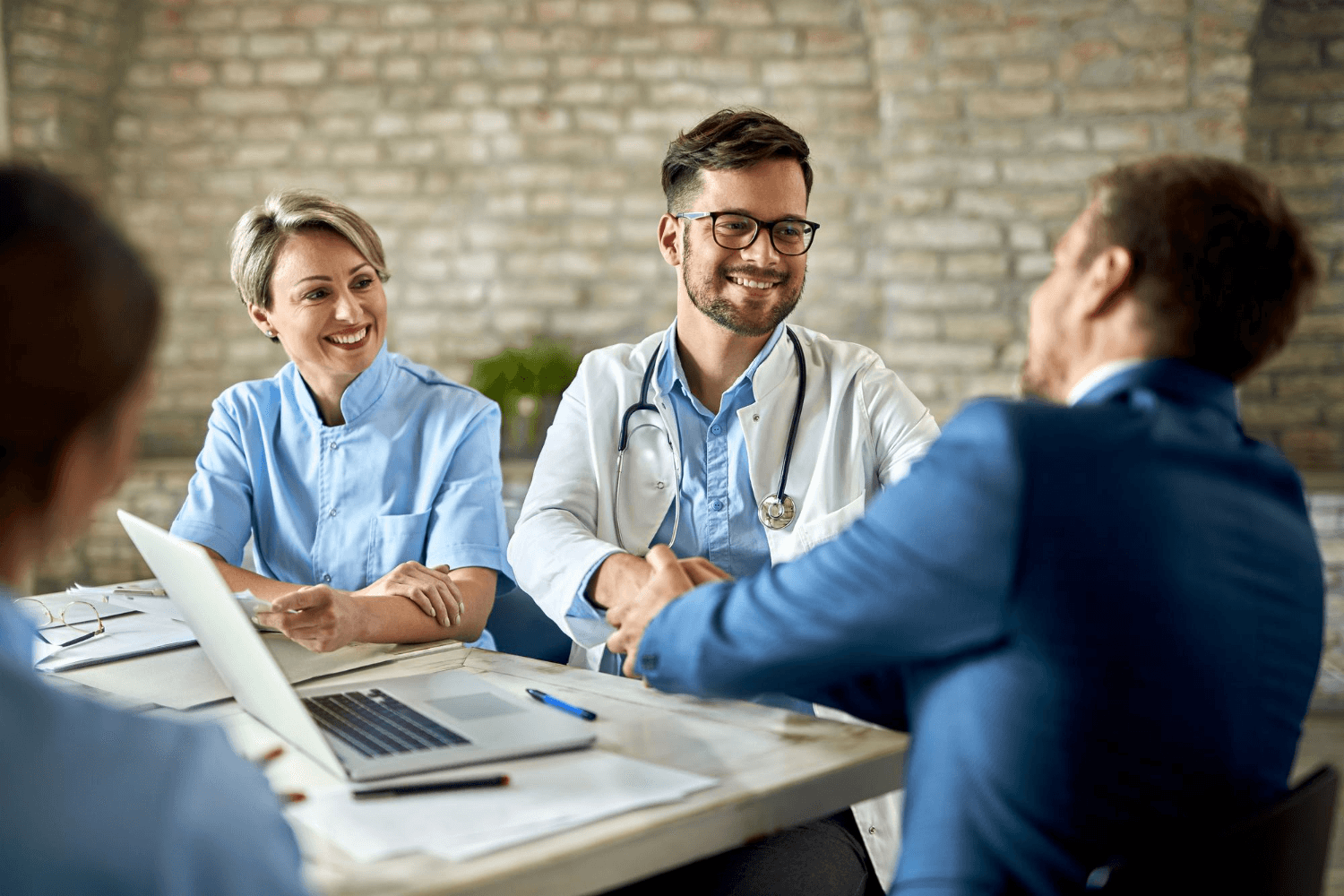 Clinical onboarding conversation with a medical device field rep